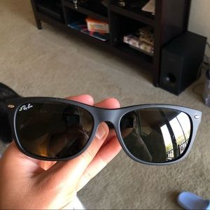 Men’s Ray Ban New Wayfarer Sunglasses